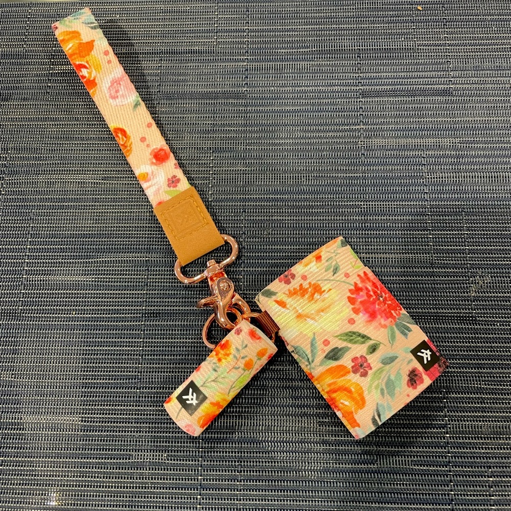 Thread Wallets Set